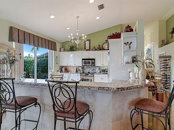 5th image of 1601 SE Ballantrae Blvd