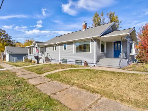 301 Cleveland Ave, Kingsford, MI 49802