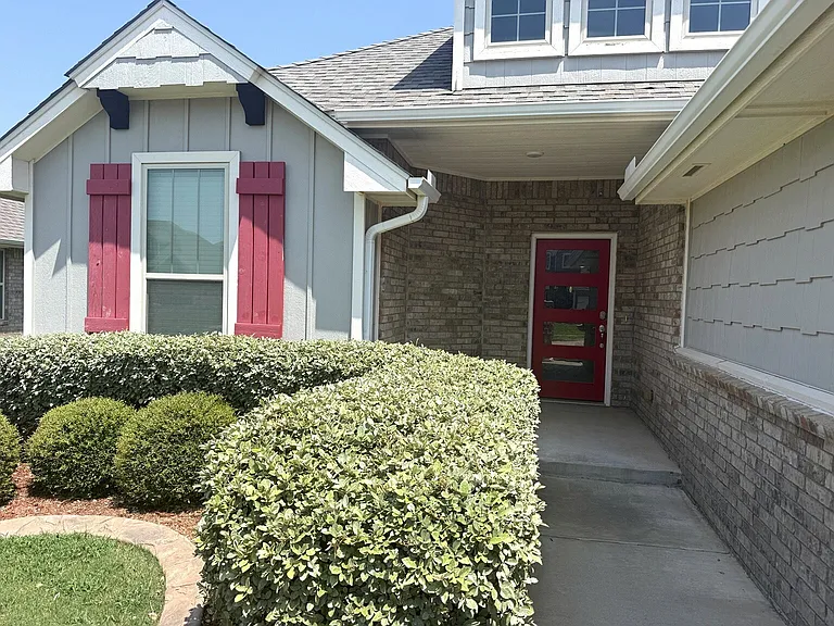 1613 Fulwider Ln — Photo 1