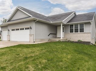 4015 M Ave NW, Cedar Rapids, IA 52405