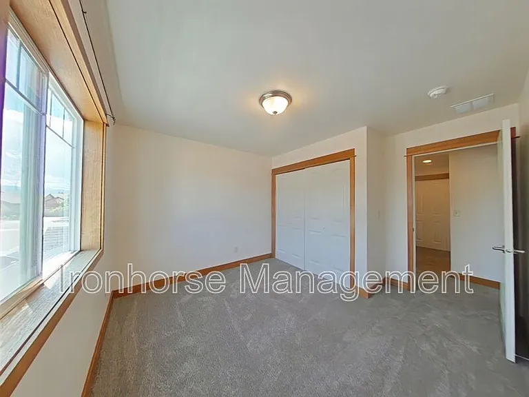 5471 Glenellen Dr #4 — Photo 27