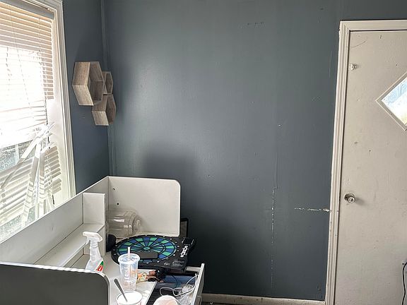 5th image of 903 Mosby Rd