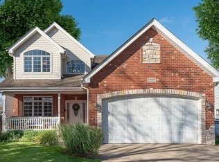 4930 Stanley Ave, Downers Grove, IL 60515