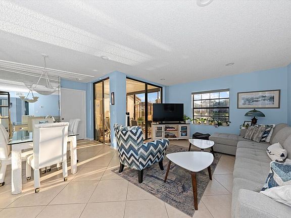 2nd image of 5415 Verona Dr APT C