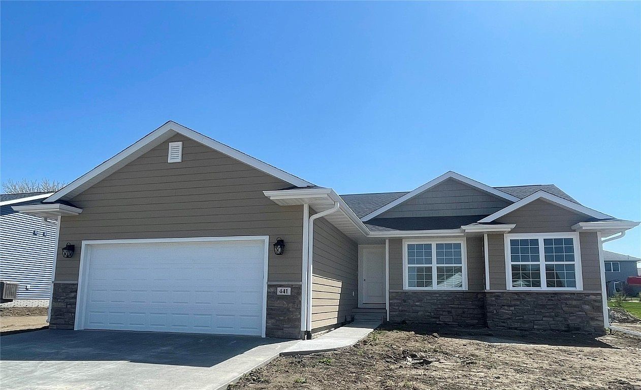 441 Council St, Anamosa, IA 52205 Zillow