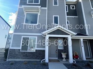 3912 N Cougar Ln, Eagle Mountain, UT 84005