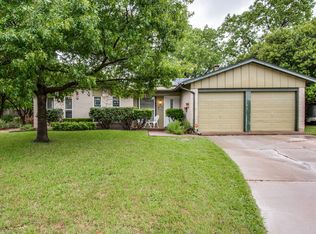 3813 Flamingo Ln, Irving, TX 75062