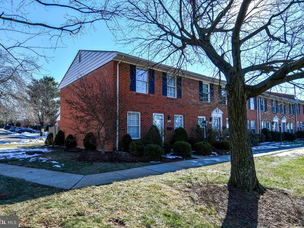230 N Sterling Blvd, Sterling, VA 20164