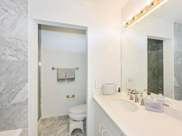 207 Shearwater Ct West image 18 of 32