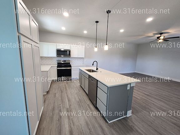 3rd image of 8739-8741 E Summerside Pl