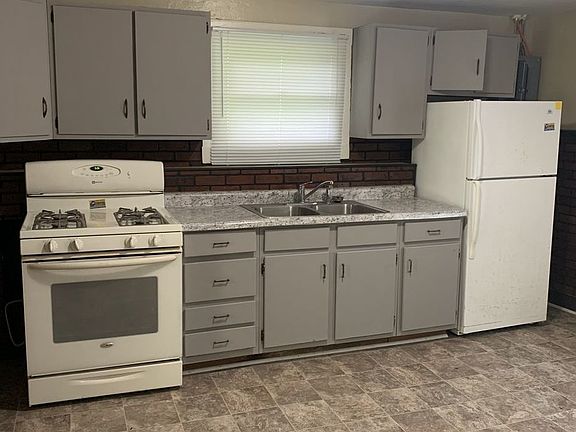 3rd image of 5464 E Orange St