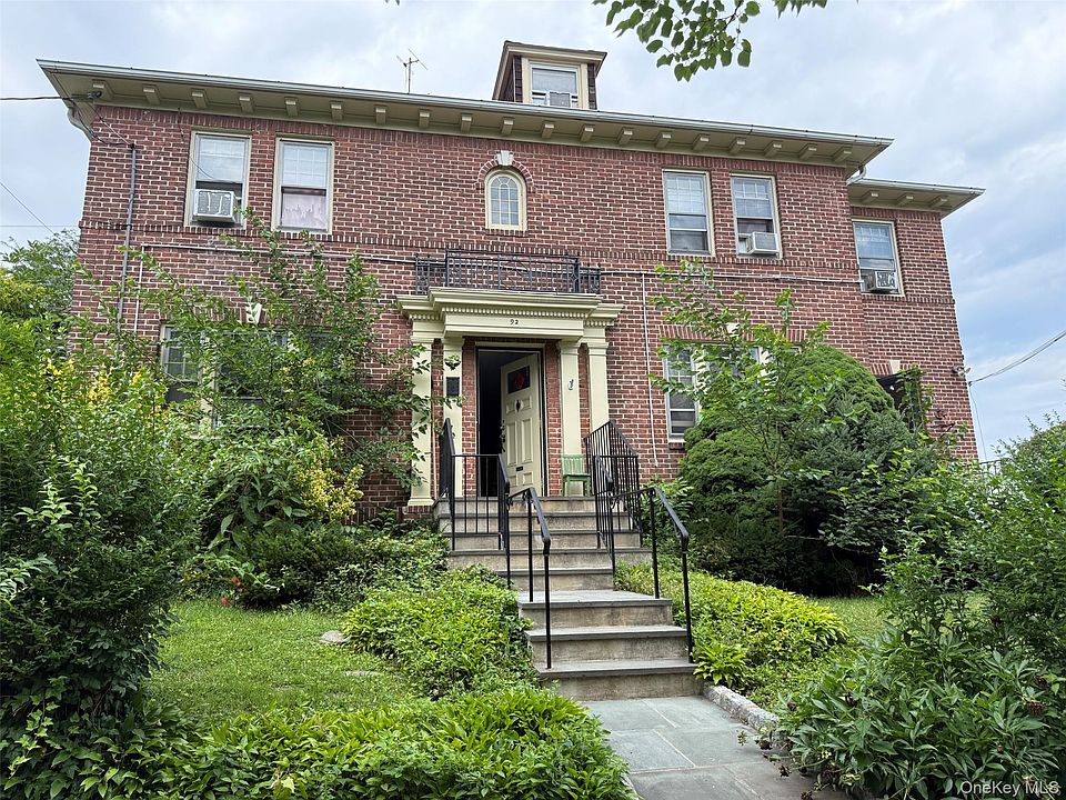 1st image of 92 Woodland Avenue