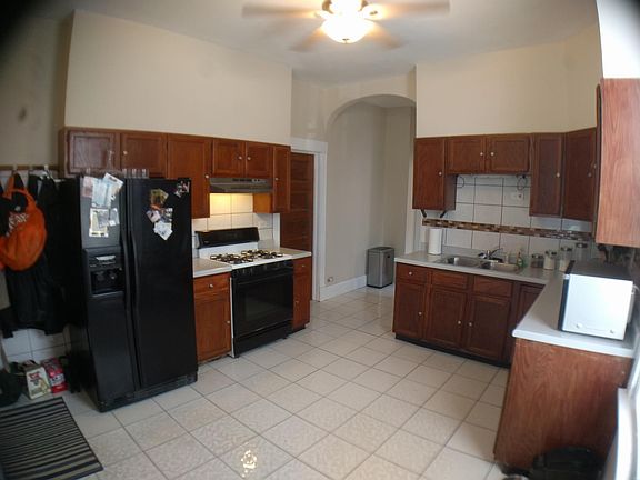 5th image of 2812 N Sacramento Ave #1