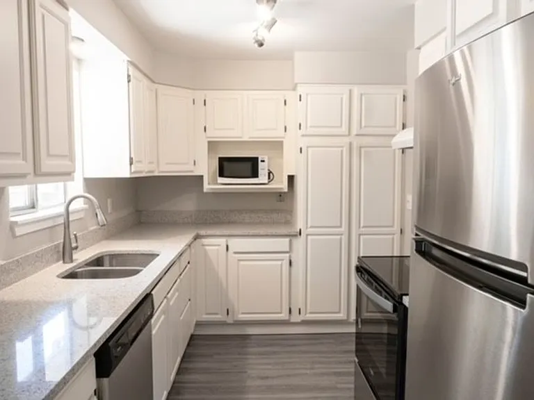 654 Jefferson Ave NE — Photo 6