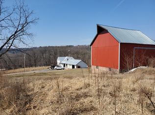 102 E Broadway St, Rock Springs, WI 53961
