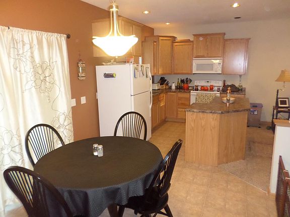 dining area & kitchen 1