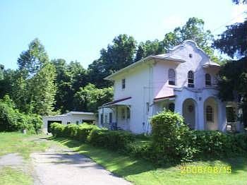 2nd image of 2107 River Rd
