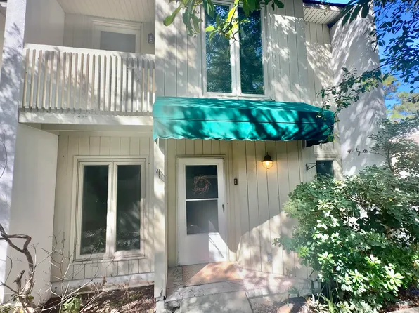 402 75th Ave N, Myrtle Beach, SC 29572