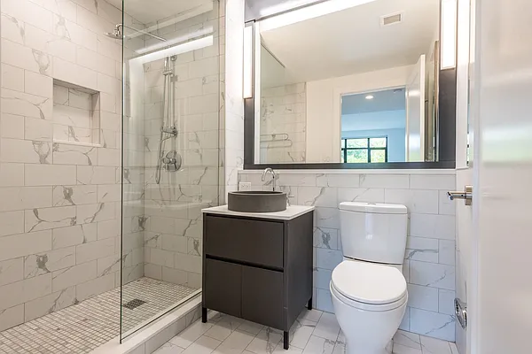 Rented by Nooklyn NYC LLC | media 21