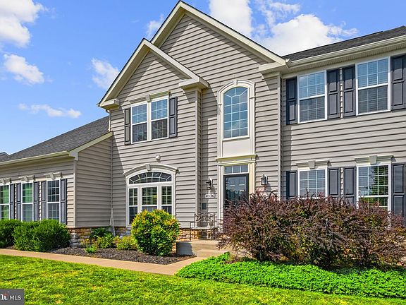 4th image of 4936 Pebble Run Rd
