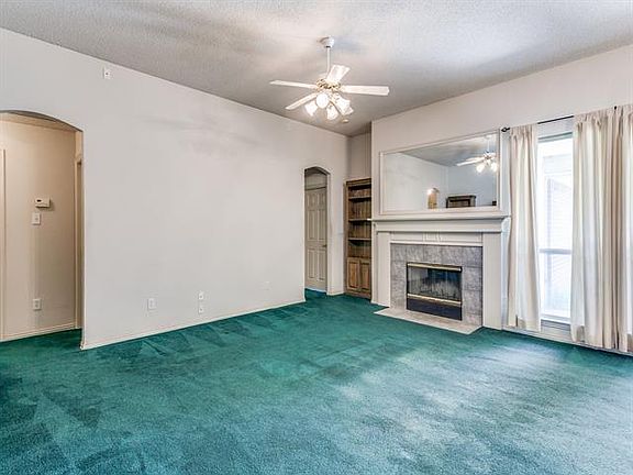 4th image of 4118 Highgrove Dr