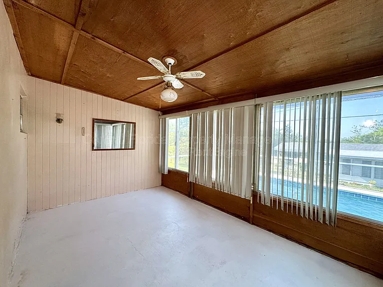 1074 Gerona Ave — Photo 22