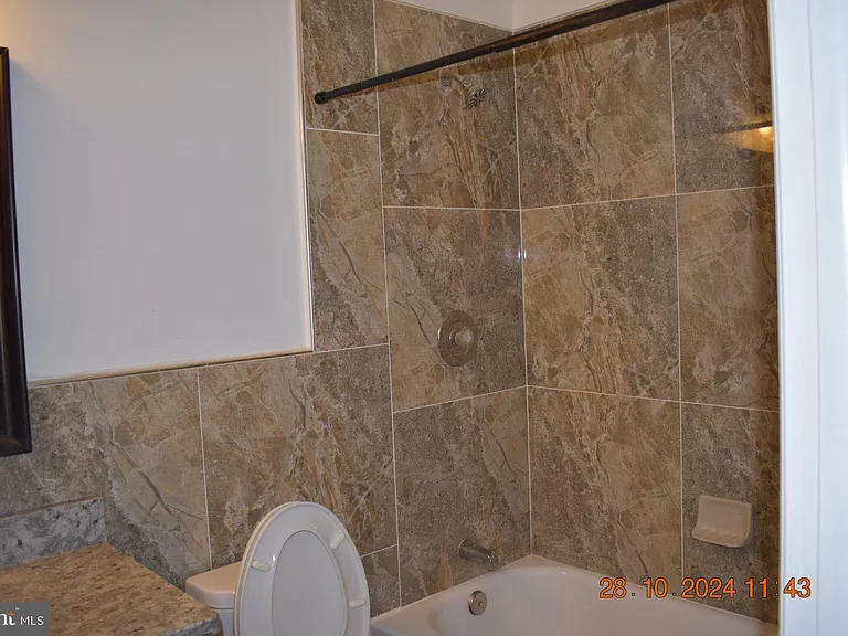 Suffield Dr — Photo 4