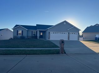 504 Sceptre Dr, Wentzville, MO 63348