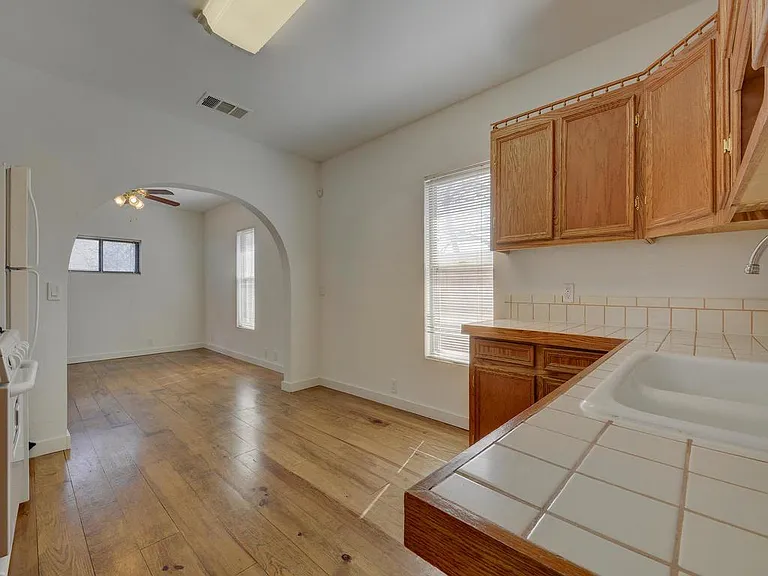 2106 Holly St #B — Photo 16