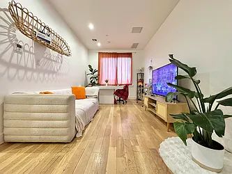 818 Lexington Avenue, #4A