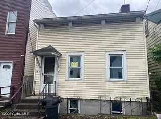 16 Mohawk St, Albany, NY 12204