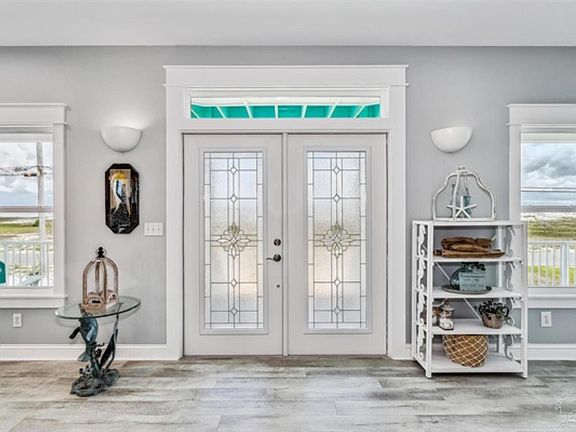 3rd image of 7777 White Sands Blvd