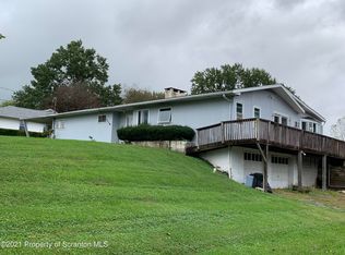 10 Maple Ln, Tunkhannock, PA 18657