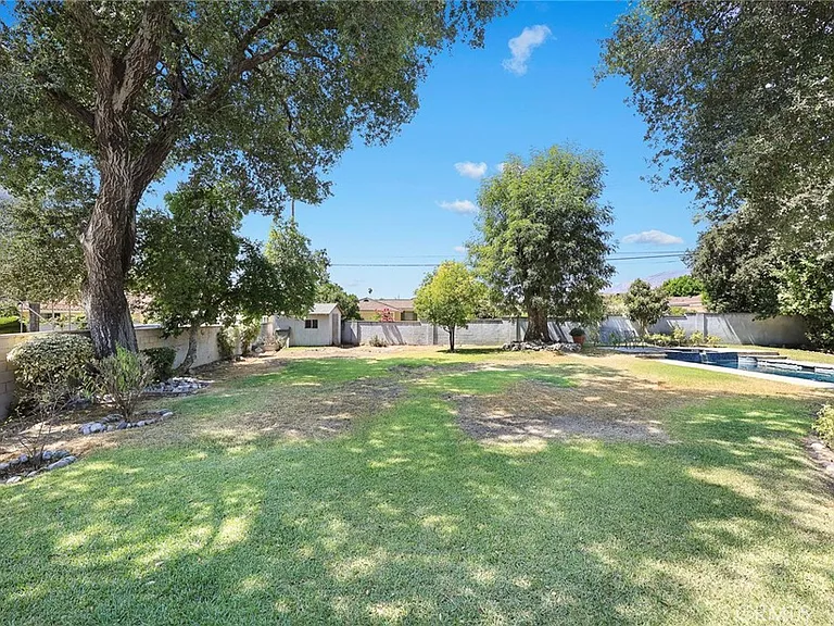 117 Catherine Park Dr — Photo 34