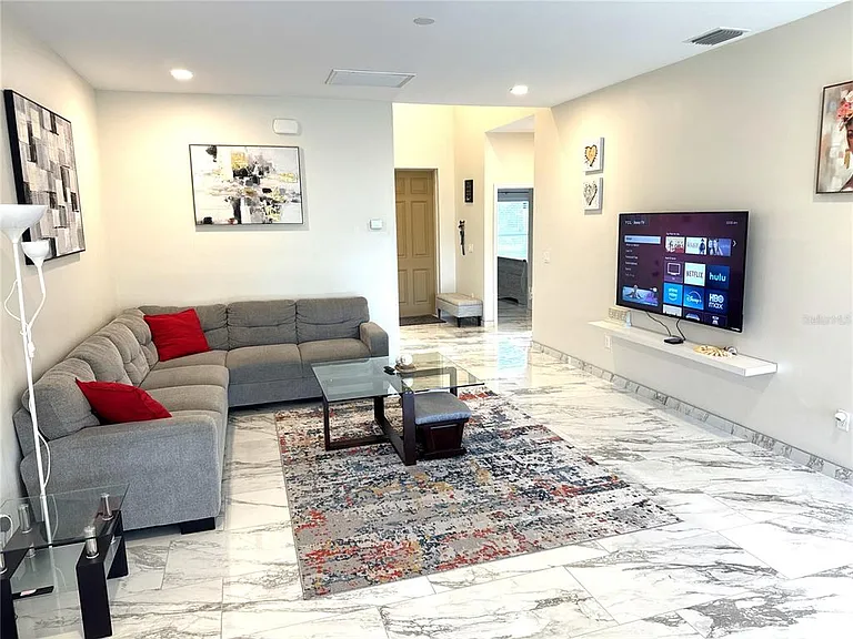 1501 Helene Ave — Photo 4