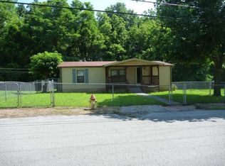 801 Emerson St, Manchester, TN 37355