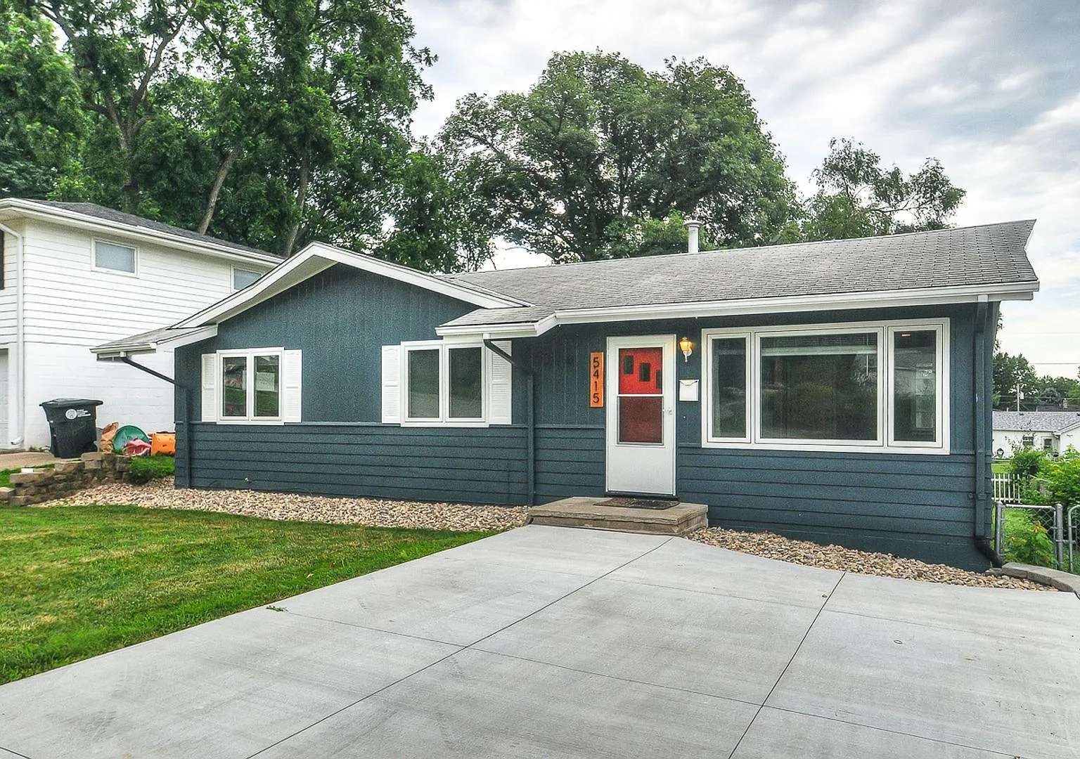 4 bed ranch in Aksarben — Photo 2