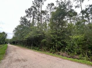 Lynn St, Lacombe, LA 70445