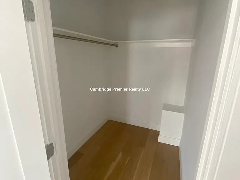 12 Copley St — Photo 8
