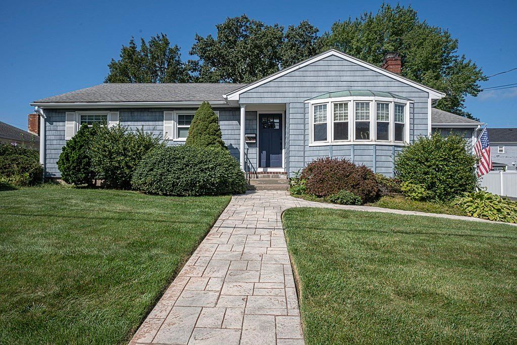 66 Reading St, Fall River, MA 02720 Zillow