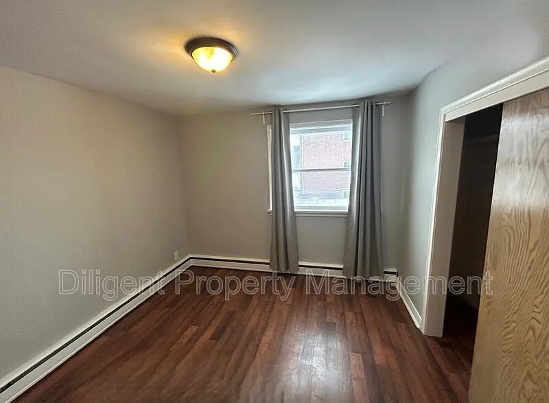 2 bed, 1.0 bath, $1,745 — Photo 4