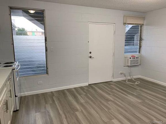 3rd image of 3140 Castle St APT 3