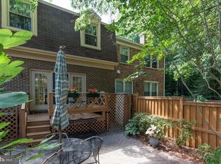 5403 Cabot Ridge Ct, Fairfax, VA 22032