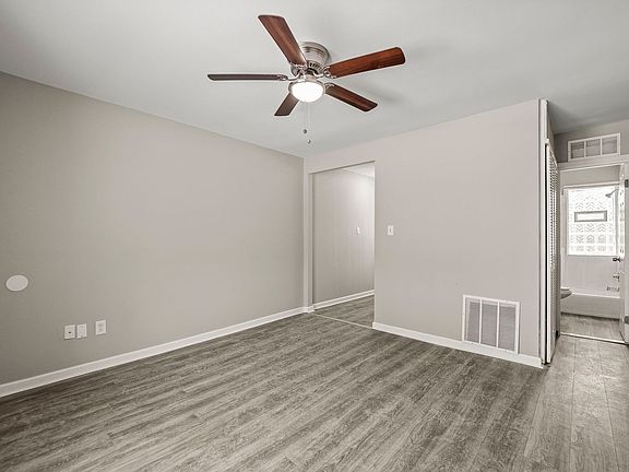 3rd image of 1071 Rochester Rd #5e481c0db