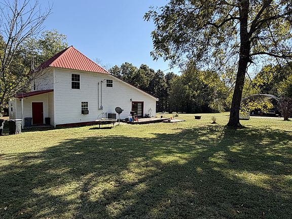 5th image of 611 Tumbling Creek Rd