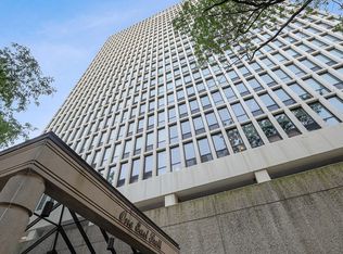 1 E Scott St, Chicago, IL 60610