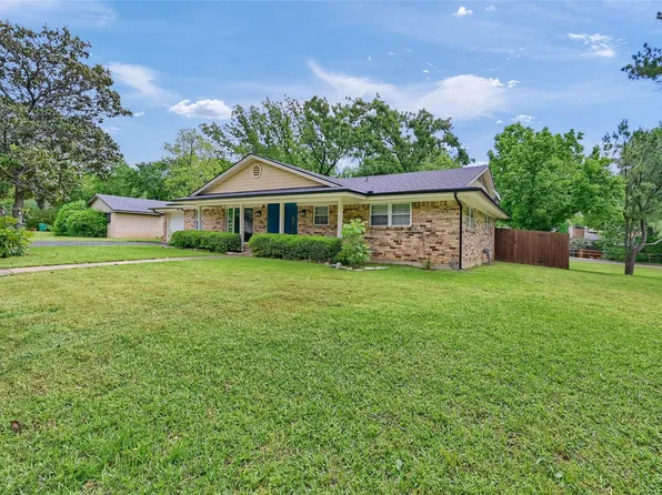 2805 Windsor Dr, Sherman, TX 75092