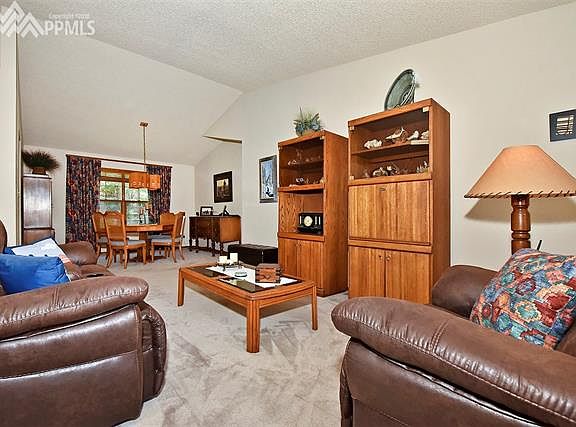 4th image of 5523 Saddle Rock Trl