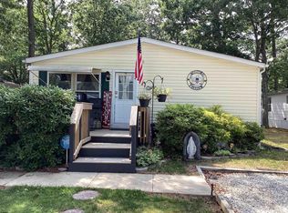 1 Chestnut Ct, Mays Landing, NJ 08330