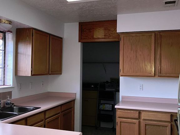 3rd image of 2430 Agua Fria St